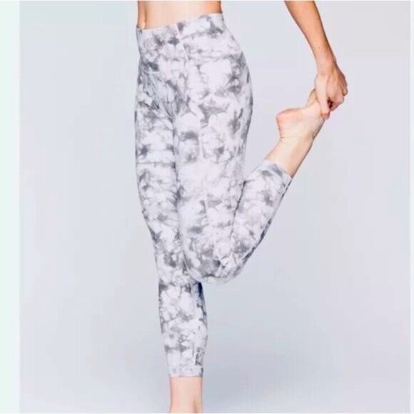 ATHLETA Salutation Tie Dye Ankle 7/8 Leggings Stash Pocket Gray White Sz XS - Picture 2 of 11